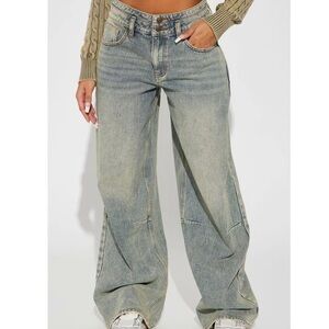 Women's Wide-Leg Jeans